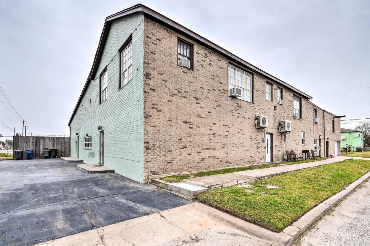 Cozy Galveston Apartment - Walk To Beach And Dining Luaran gambar