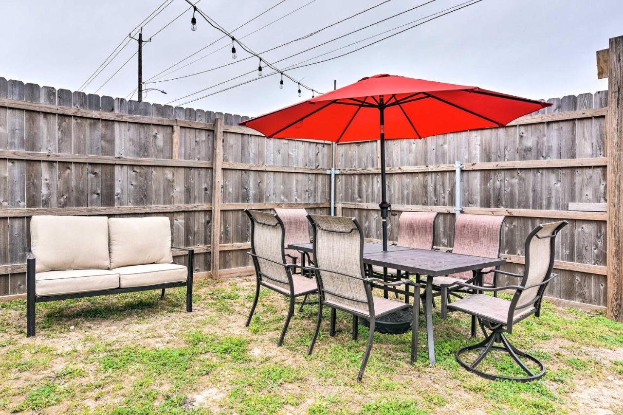 Cozy Galveston Apartment - Walk To Beach And Dining Luaran gambar